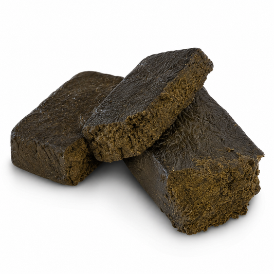 Frozen Sift CBD Hash resina CBD premium su sfondo bianco PopperDimension